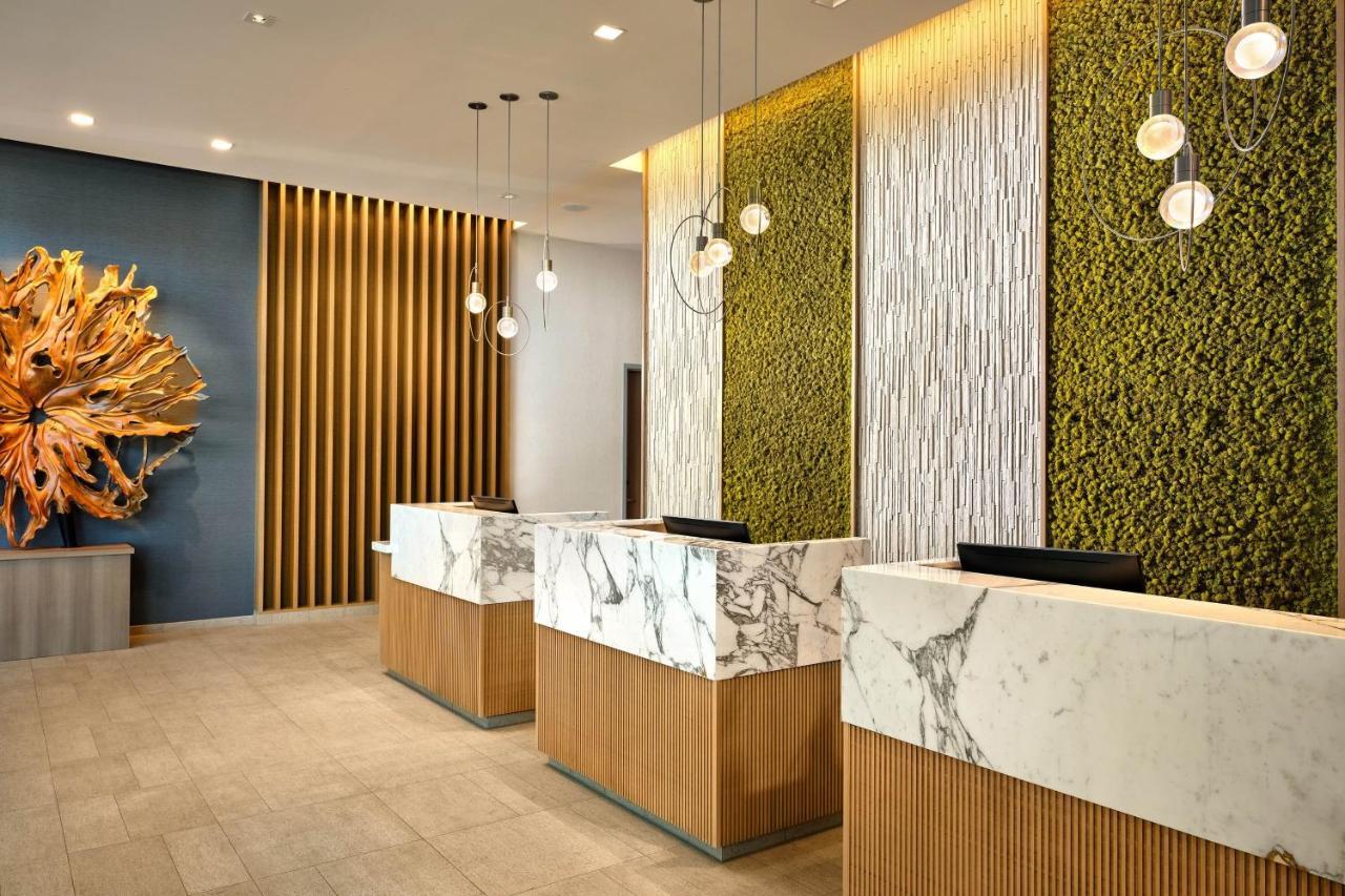 Element Anaheim Resort Convention Center Bagian luar foto